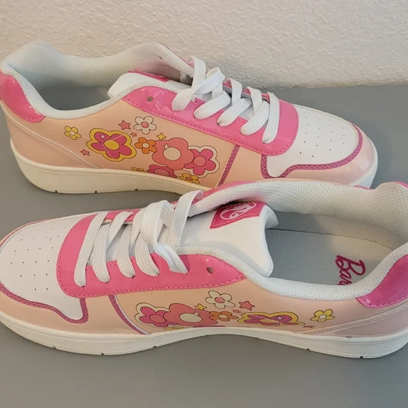 Women's Size 11 By Mattel Pink Barbie Casual Sneakers - Picture 5 of 5